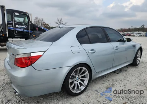 2007 BMW M5 z USA, uszkodzony, nr VIN WBSNB93557CX07317
